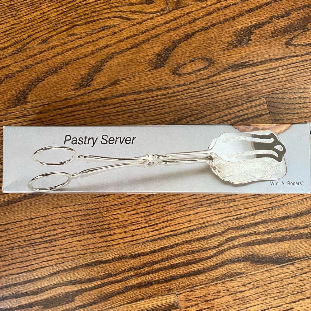 Vintage Oneida Silver Pastry Server